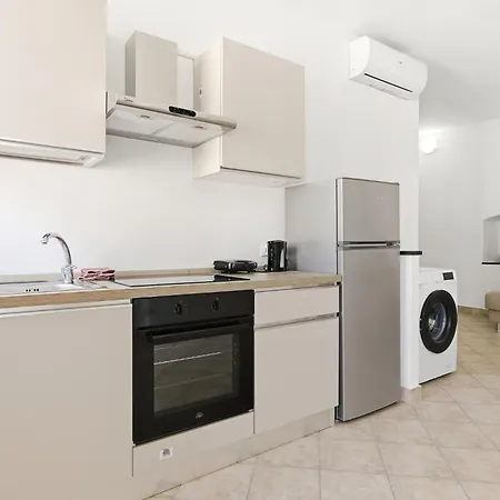 Apartment Hostdomus - Happy Finale Ligure