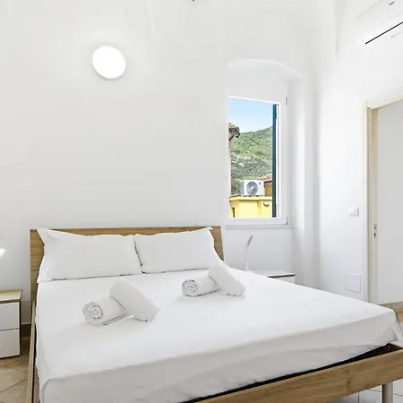 Hostdomus - Happy Apartment Finale Ligure